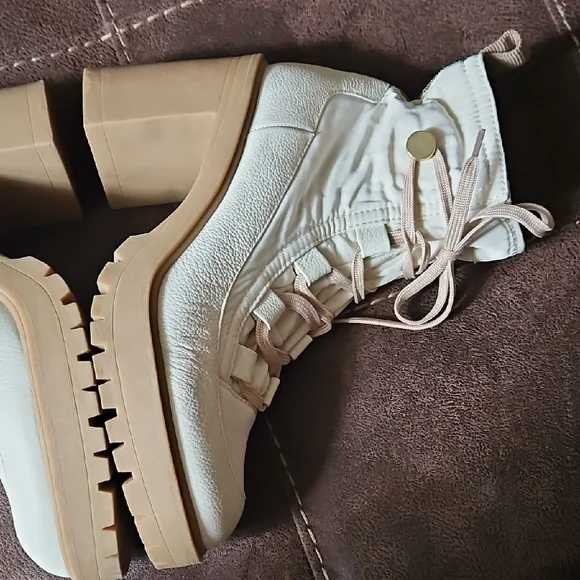 Dolce Vita Celida Women’s Chunky Lug Heel Ankle Combat Boots - Cream/Tan 10 - Picture 5 of 15